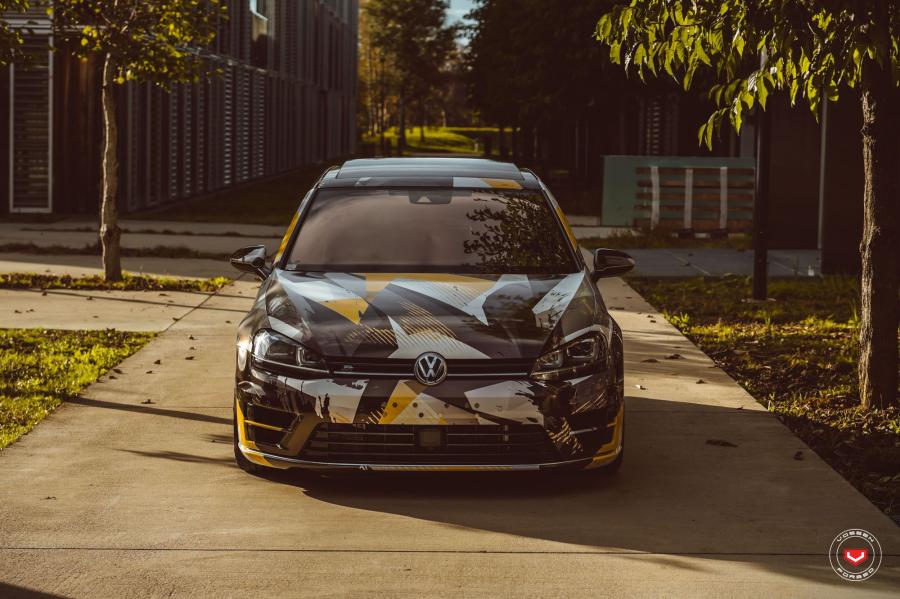  Volkswagen Golf R on Vossen Wheels (HC-3) 2017 года  (фото 26 из 36)